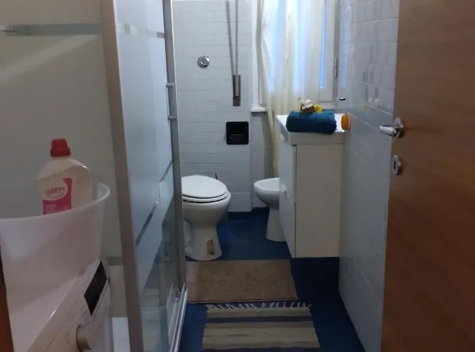 Trilocale Cecilia's Lägenhet Genua