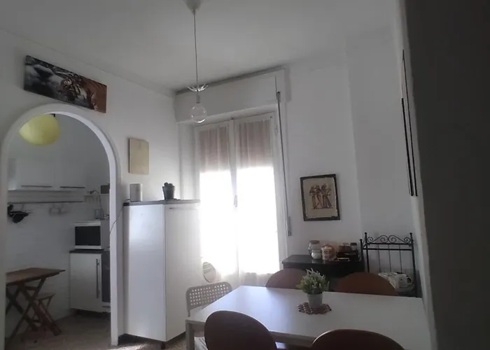 Trilocale Cecilia's Lägenhet Genua